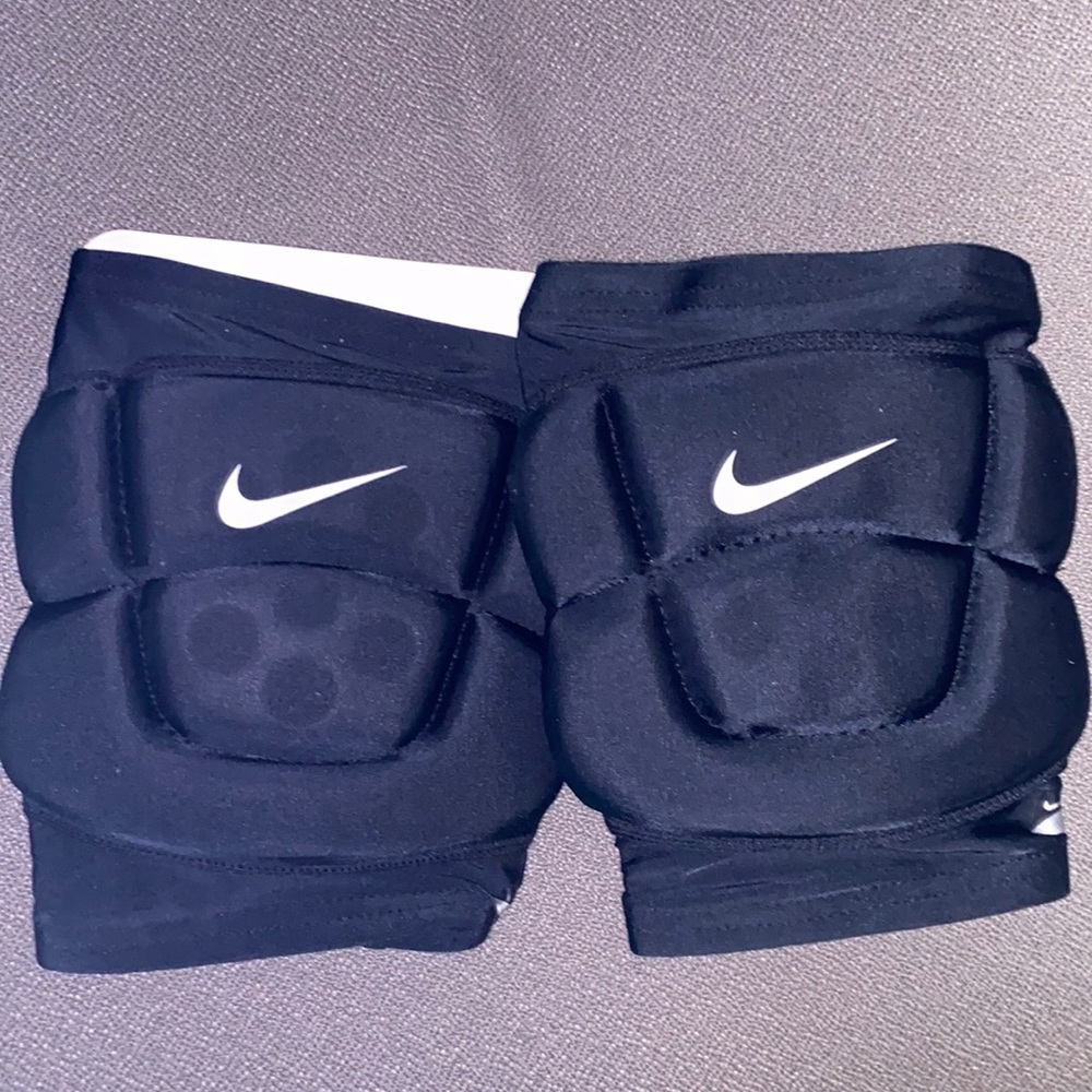 Brand New Black Nike Volleyball Kneepads